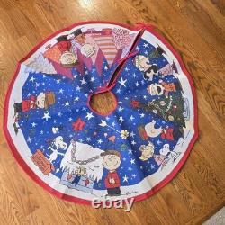 Jupe de sapin de Noël lumineuse Hallmark Peanuts Charlie Brown et Snoopy avec boîte et cordon