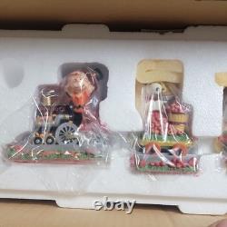 L’ensemble de figurines en résine spécial Thanksgiving Peanuts de The Danbury Mint, Charlie Brown