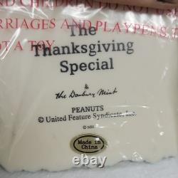 L’ensemble de figurines en résine spécial Thanksgiving Peanuts de The Danbury Mint, Charlie Brown