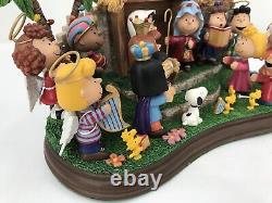 La crèche de Noël Peanut de Danbury Mint avec Snoopy, Charlie Brown et Lucy