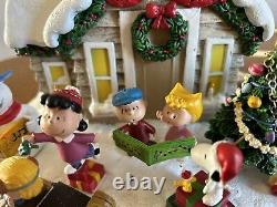 La maison illuminée de Noël Peanuts de Danbury Mint Charlie Brown Snoopy testée fonctionne