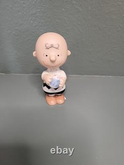Lenox C'est le Beagle de Pâques Charlie Brown Ensemble de 5 Figurines Peanuts