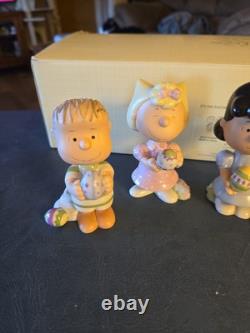 Lenox Peanuts C'est le Beagle de Pâques Ensemble de 5 Charlie Brown Lucy Snoopy Nouvelle Boîte
