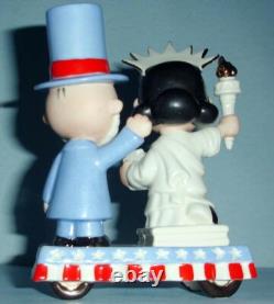 Lenox Peanuts C'est le Jour de l'Indépendance Figurine 2 PC. Charlie Brown Lucy Snoopy