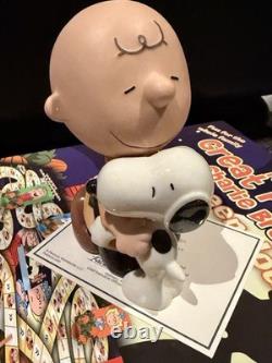 Lenox Peanuts Plein de câlins Charlie Brown et Snoopy en porcelaine, 5,25 pouces