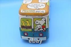 Les années 60, le chien Peanuts, le bus Snoopy, le bain Peanuts, le vintage Charlie Brown, Sally, Lucy, Tin.