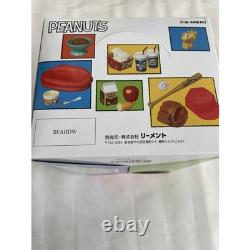 Les années d’école de Charlie Brown – Souvenir miniature de Snoopy n° RR937