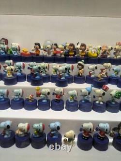 Lot de 100 bouchons de bouteille Snoopy personnage d'anime vente de set Charlie Brown etc.