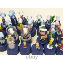 Lot de 29 figurines miniatures de Snoopy en vente : woodstock, Charlie Brown, Surrey, Lucy etc.