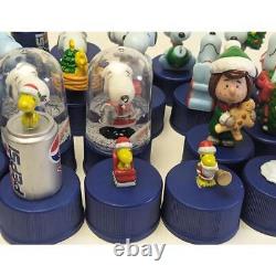 Lot de 29 figurines miniatures de Snoopy en vente : woodstock, Charlie Brown, Surrey, Lucy etc.