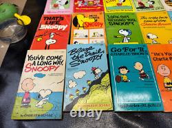 Lot de 40 livres de poche Peanuts Charlie Brown Snoopy vintage Charles M Schultz