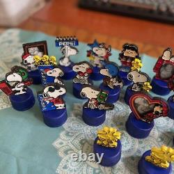 Lot de 70 mini figurines Snoopy à vendre - Woodstock, Charlie Brown et autres personnages