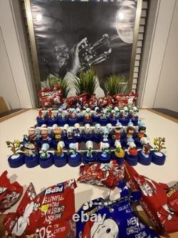 Lot de plus de 50 figurines PEANUTS de capsules de bouteille Pepsi Snoopy Peanuts - certaines neuves sous sachet Lot de plus de 50 figurines PEANUTS de capsules de bouteille Pepsi Snoopy Peanuts - certaines neuves sous sachet
