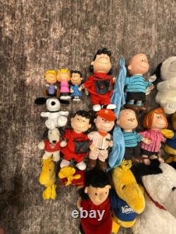 Lot vintage de peluches/jouets Peanuts, y compris les Peanuts de Knott’s Berry Farm