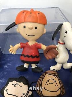 Lot vintage de poupées de poche Peanuts Charlie Brown Snoopy des années 1960 Linus Lucy #m2