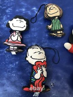 Lot vintage de poupées de poche Peanuts Charlie Brown Snoopy des années 1960 Linus Lucy #m2