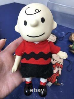 Lot vintage de poupées de poche Peanuts Charlie Brown Snoopy des années 1960 Linus Lucy #m2