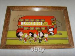 Miroir ancien en bois vintage 1966 avec cadre Snoopy Charlie Brown arrêt de bus Londres Royaume-Uni