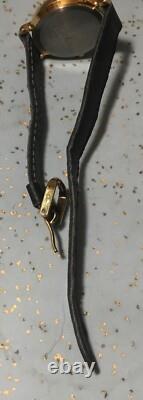 Montre 40 ans de bonheur Snoopy Charlie Brown Peanuts Citizen Vega 1990