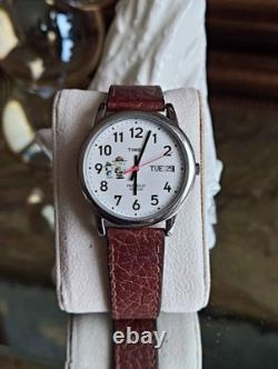 Montre Peanuts Timex Charlie Brown Snoopy Scout en expédition 35,5 mm, pile neuve