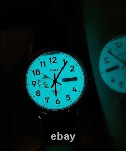Montre Peanuts Timex Charlie Brown Snoopy Scout en expédition 35,5 mm, pile neuve