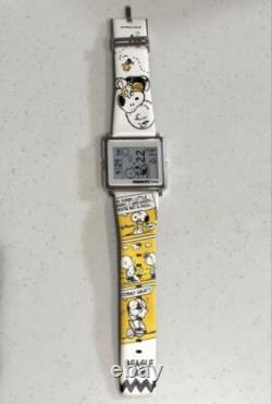 Montre numérique EPSON SEIKO Smart Canvas Snoopy Peanuts BEAGLE HUG Charlie Brown
