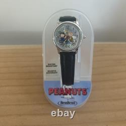 NOUVELLE montre Armitron Peanuts Lucy, Linus, Woodstock, Charlie Brown et Snoopy Rare