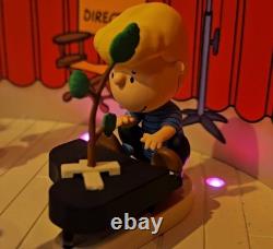 Nouveau MERRY CHRISTMAS CHARLIE BROWN Coffret de scène Magic Hallmark 2025 Lucy Linus