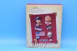 Ornements souvenirs Hallmark Peanuts 2004 Snoopy Charlie Brown Woodstock d'occasion