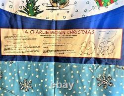 Peanuts A Charlie Brown Christmas Tree Skirt Nappe 2 Panneaux Couture Snoopy