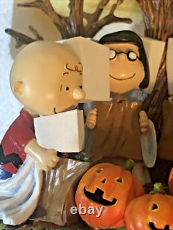 Peanuts Halloween Bienvenue Grande Citrouille Statue Éclairée Danbury Mint SNOOPY