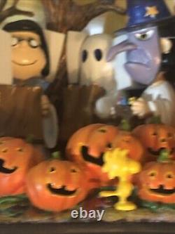 Peanuts Halloween Bienvenue Grande Citrouille Statue Éclairée Danbury Mint SNOOPY