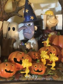 Peanuts Halloween Bienvenue Grande Citrouille Statue Éclairée Danbury Mint SNOOPY