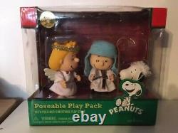 Peanuts Linus, Sally & Snoopy Nativity Pageant Articulated Action Figure Set
