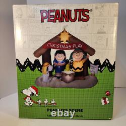 Peanuts Snoopy Charlie Brown Crèche de Noël Gonflable de 6 pieds de large Gemmy