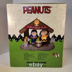 Peanuts Snoopy Charlie Brown Crèche de Noël Gonflable de 6 pieds de large Gemmy