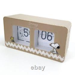 Peanuts Snoopy Flip Clock Beige Patapata Clock 9.3cm×17.6cm×6.9cm Travail Sur Le Terrain Nouveau