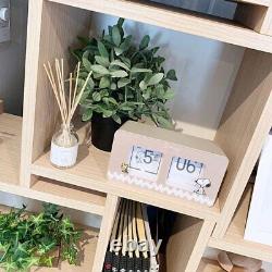 Peanuts Snoopy Flip Clock Beige Patapata Clock 9.3cm×17.6cm×6.9cm Travail Sur Le Terrain Nouveau