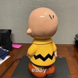 Peanuts Snoopy serrant Charlie Brown dans ses bras Westland Giftware 2010 pot à biscuits RARE