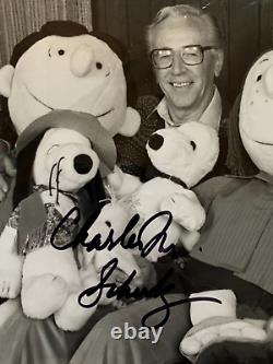 Photo en noir et blanc signée par CHARLES M. SCHULZ, avec certificat d'authenticité. Charlie Brown, Snoopy, Peanuts