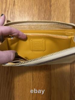 Porte-monnaie à poignet Coach Peanuts Snoopy Charlie Brown Lucy patinage sur glace NWT 328 $