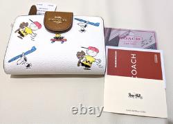 Portefeuille zippé d’angle moyen NWT Coach x Peanuts Snoopy Charlie Brown C4899 blanc