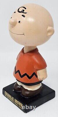 Poupée à tête branlante vintage Charlie Brown de Peanuts par Lego