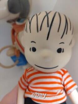 Poupée de poche Peanuts vintage 1966 Charlie Brown Linus & Space Snoopy