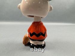 Rare 1966 Vintage Snoopy Peanuts Charlie Brown bobblehead de Feature Syndicate Inc.