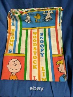 Rare Vtg Peanuts Cas Pillow Avec Les Noms De Caractères Snoopy Charlie Brown Vgc Htf
