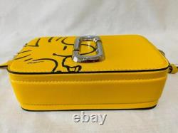 Sac à bandoulière croisé Marc Jacobs Peanuts Snoopy Collaboration Étiquette Jaune Authentique