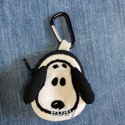 Sac à épaule jaune COACH Peanuts Snoopy avec porte-clés Charlie Brown et trousse Snoopy