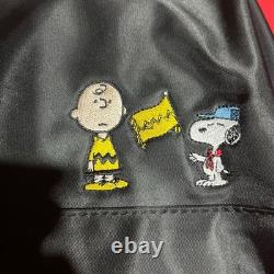Sac bandoulière en nylon noir brodé Peanuts Charlie Brown Snoopy