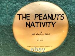 Scène de Nativité de Noël en Cacahuète Danbury Mint 2007 Snoopy Charlie Brown et la bande